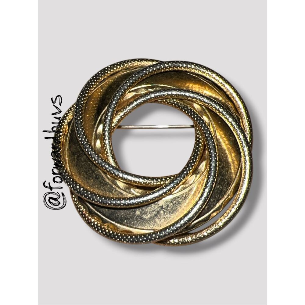 Gold Tone Interwoven Loop Brooch